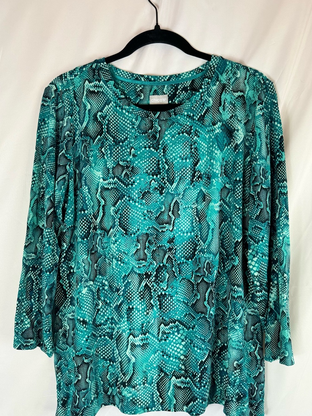 Chico's Teal and Black Rayon-Blend Snake-Print Long Sleeve Top in Size Large E58
